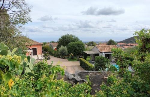 Viagrande Cama Y Desayuno | La Casa dell'Alloro