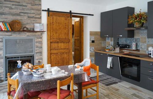 Bussoleno Apartamento | La casa di Astrid vacation home