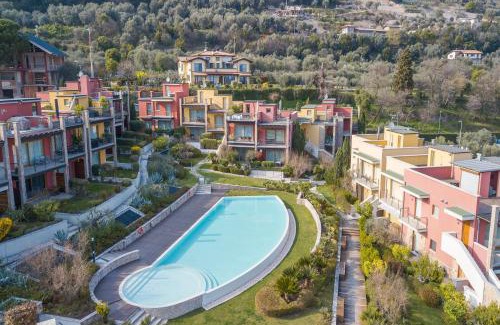 Toscolano Maderno Apartamento | La Casa di Gioia - shared pool & view - Happy Rentals