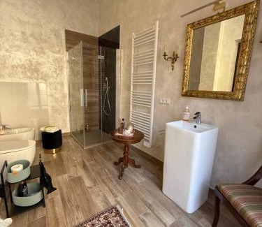 Imola Cama Y Desayuno | La casa di Hermes