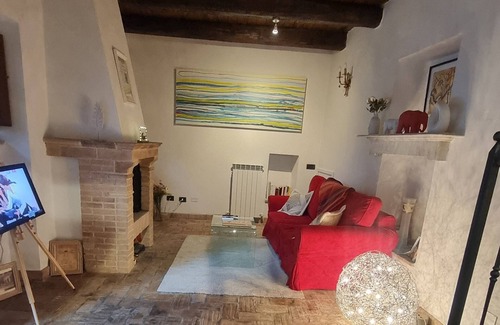 Bovara Cama Y Desayuno | La Casa di Lucapietro Bellissimo Chalet nel Cuore Dell'umbria Vicino a Spoleto