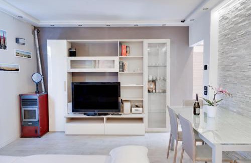 Sistiana Apartamento | La Casa di Mara con Piscina, Giardino, Parcheggio Privato a Sistiana