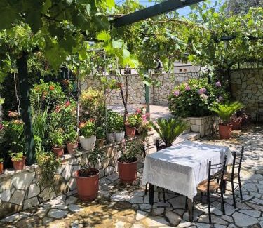 Qeparo Apartamento | La Casa di Nonna
