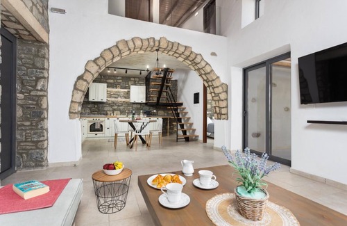 Kiotari Villa | La Casa Di Pietre 2 - Tres Habitaciones Villa, Capacidad 6