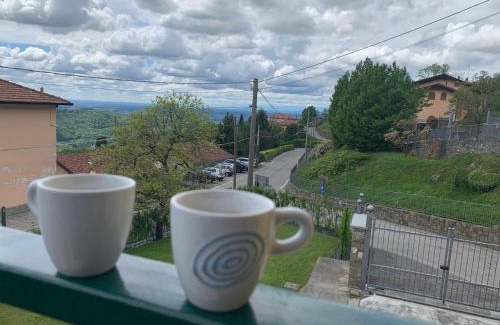 Colle Brianza Apartamento | La Casa Gialla