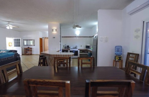 Rincón de Guayabitos Apartamento | La Casa Mariposa - Suite Tortuga