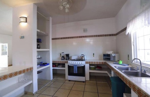 Rincón de Guayabitos Apartamento | La Casa Mariposa - Suite Tortuga
