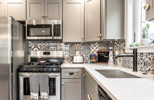 Meridian-Kessler Casa | La Casa Negra - Spanish Townhome in SoBro