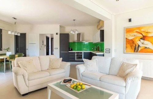 Marathias Casa | La Casa Rosa Seaside Getaway