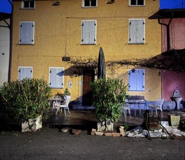 Montecalvo Versiggia Cama Y Desayuno | La casa tra i vigneti