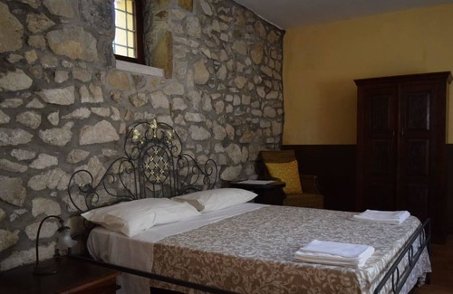 Castel Campagnano Casa | La Cascina degli Ulivi
