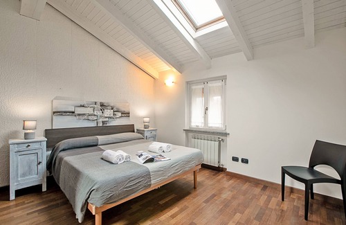 Sesto Calende Apartamento | La Cascina di Elma Few Meters From Lake, Sesto Calende, Italy