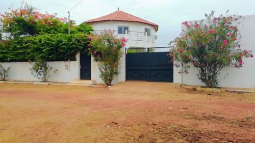 Ndayane Villa | La case ronde avec Piscine -Ndayane