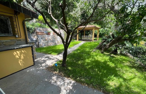 Civezza Casa | La Casetta tra ulivi e colline, con giardino privato