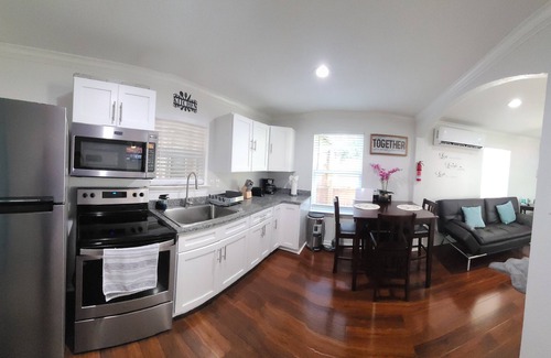 Midtown Apartamento | La Casita 5 minutes to DowntownRiver SA
