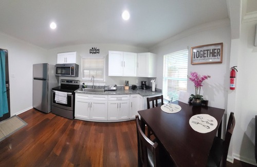 Midtown Apartamento | La Casita 5 minutes to DowntownRiver SA