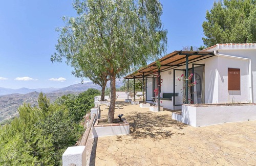 Sayalonga Casa | La casita - Escapada de estilo ibiza con impresionantes vistas sobre el mar Mediterráneo