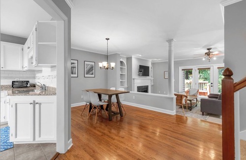 Cary Casa | La Casita Cary- Home Away from home