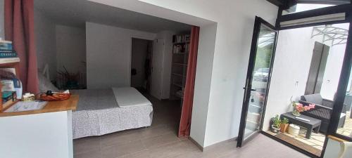Behobie Cama Y Desayuno | La Casita de Rose au calme proche plage d'Hendaye - 26 m2 Bien équipé Parking privé Jardin