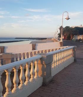 Castillo del Romeral Cama Y Desayuno | la CASITA DEL CORAZON