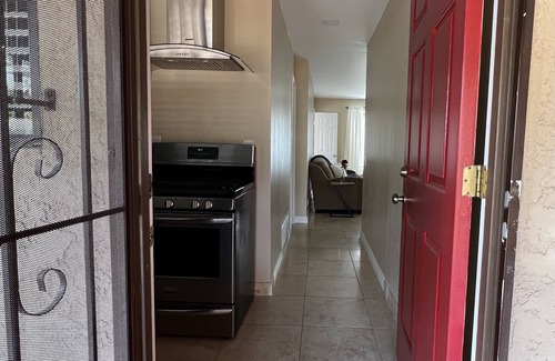 Mount Helix Casa | La Casita Guest House, private fenced yard & with air conditioning, pet friendly