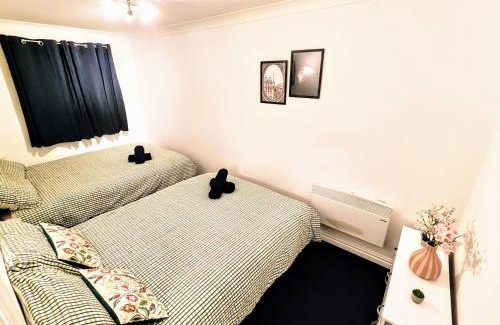 East End Apartamento | La Casita, Quarry - 2 bedroom Entire Apartment with Free Parking