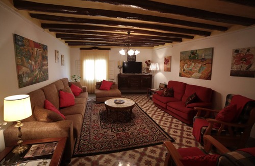 Urrea de Gaen Casa | La Casona Casa Rural