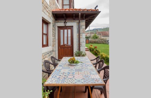 Villanueva Casa | La Casona de la Bisa