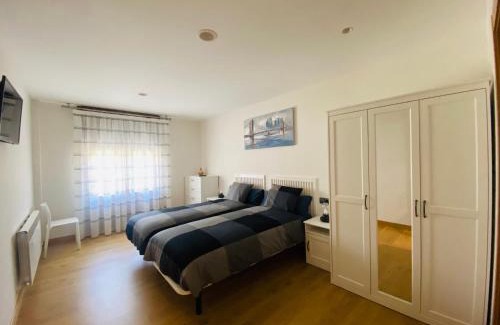 Ábalos Apartamento | La Casona del Gallo