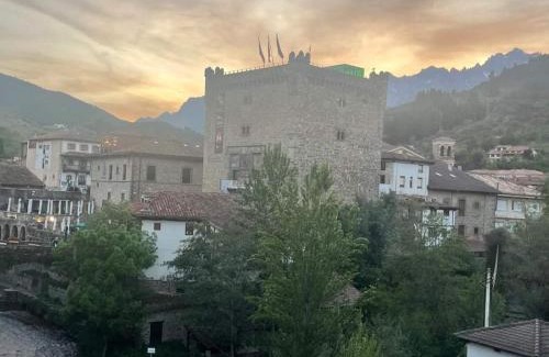 Potes Casa | La casuca del sol