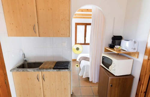 Casas de Belvís Cama Y Desayuno | La Cerca Del Alcornoque