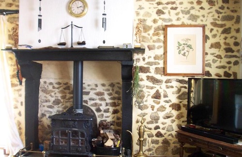 Saint-Pierre-de-Fursac Cama Y Desayuno | La Châtaigne Dorée