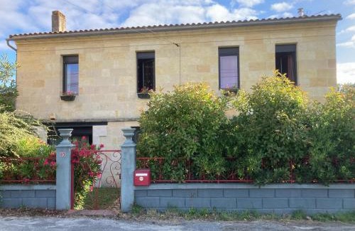 Prignac-et-Marcamps Casa | La chambre des jardins d'Ispahan