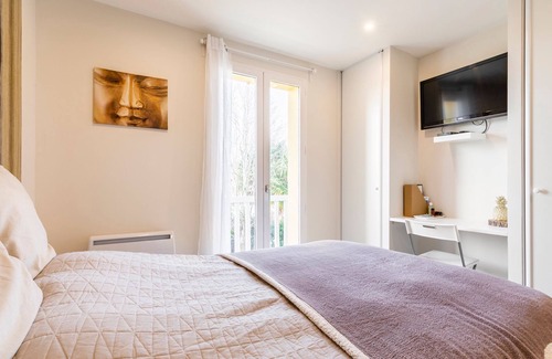 Bayonne Cama Y Desayuno | La chambre des REVES - N°2/3- SPA PRIVATIF en option en JUILLET, inclus en AOUT