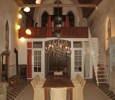 Auxey-Duresses Casa | La chapelle de Melin