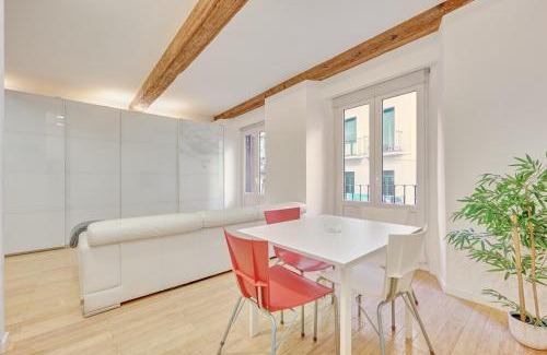 Centro histórico Apartamento | La Chapitela 7 by Clabao