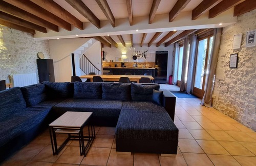 Saint-Just-Luzac Casa | La Charrue Gite 4 Chambres