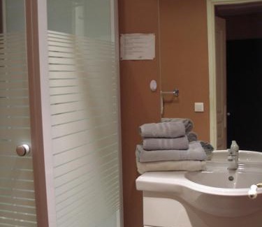 Agde Hotel | La Chaumiere d Agde