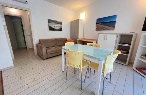 Villasimius Apartamento | La chiocciola di Beniamino, Villasimius appartamento confort, parking gratuito, fronte bus Arst, navetta mare e postazione noleggio monopattini elettrici