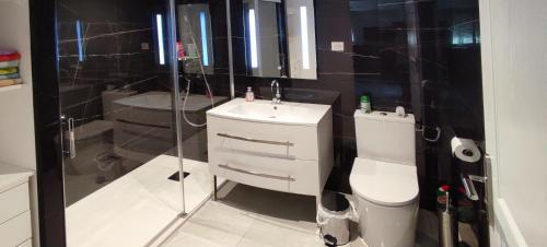 Villeveyrac Apartamento | La Cigale - Climatisation - proche mer - Calme