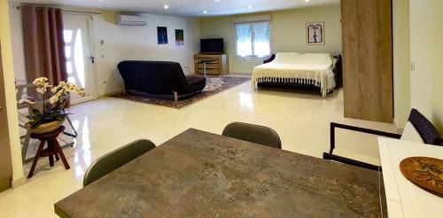 Villeveyrac Apartamento | La Cigale - Climatisation - proche mer - Calme