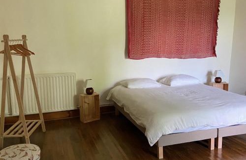 Montbron Cama Y Desayuno | La Colline aux Licornes