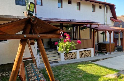 Bran Casa | La Conac 13 Ceasuri Bune