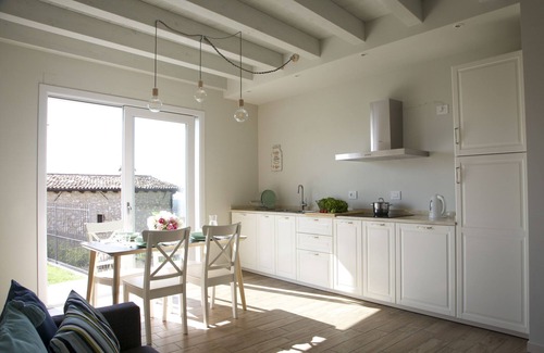 Villanuova sul Clisi Apartamento | La Cornice sul Garda - Il Ciliegio - vista al lago - jardín - wifi - nuevo