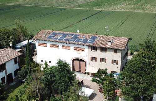 Ravarino Cama Y Desayuno | La Corte di Adelina B&B