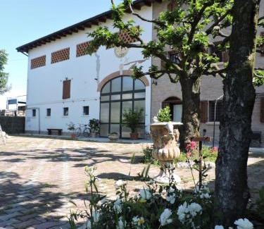 Ravarino Cama Y Desayuno | La Corte di Adelina B&B