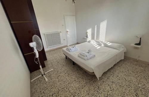 Imola Casa | La Corte di Montecatone 19 - Camera Privata e Spazi condividi