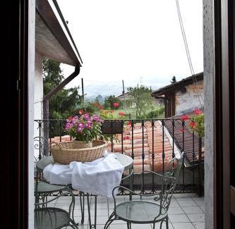 Varzi Cama Y Desayuno | La Corte Di Nando