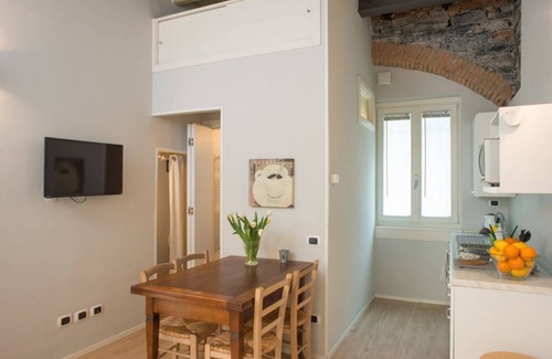 Cernobbio Apartamento | La Corte di Zizi, la 'Riva', ideal si también hay abuelos.