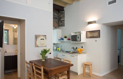 Cernobbio Apartamento | La Corte di Zizi, la 'Riva', ideal si también hay abuelos.